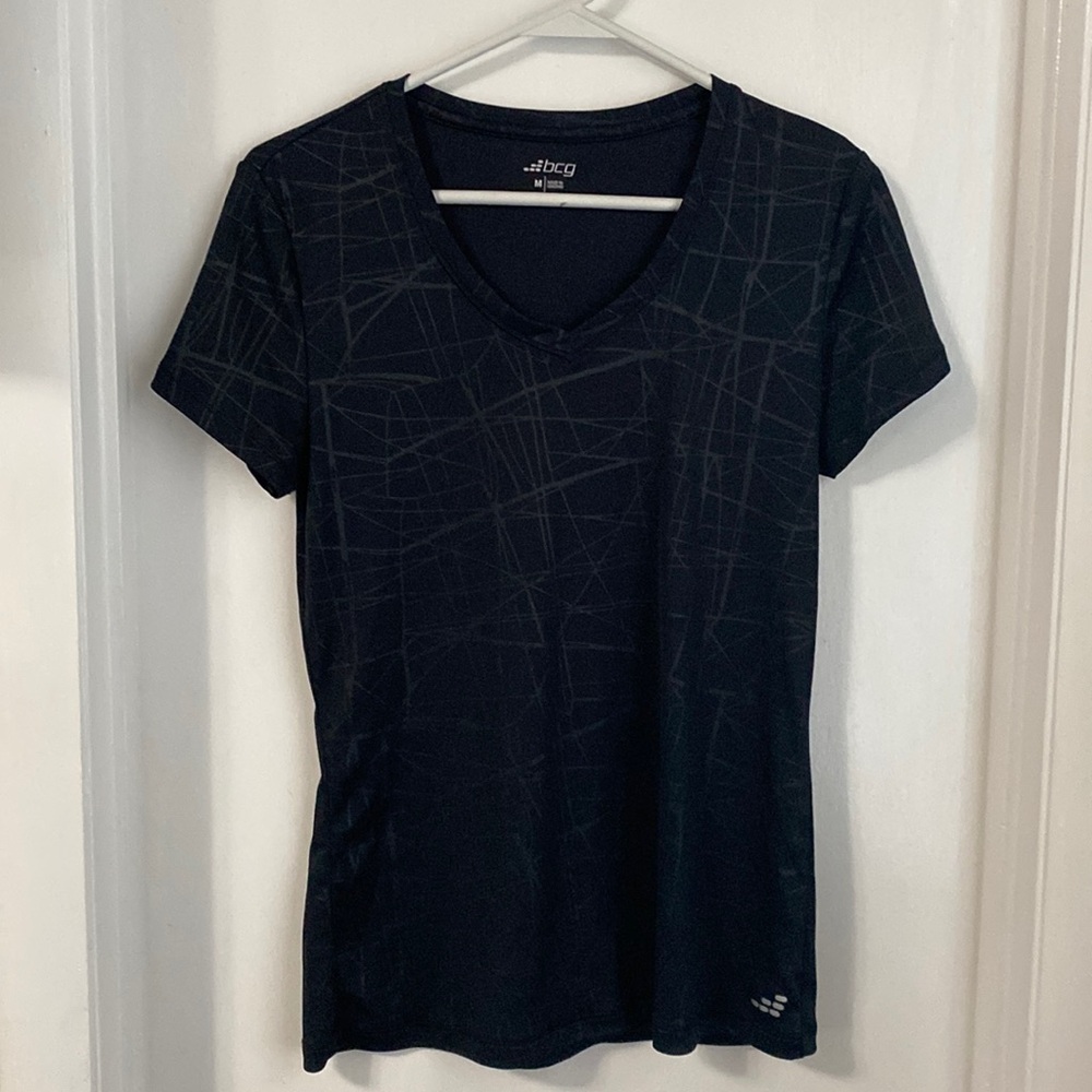 Athletic tee